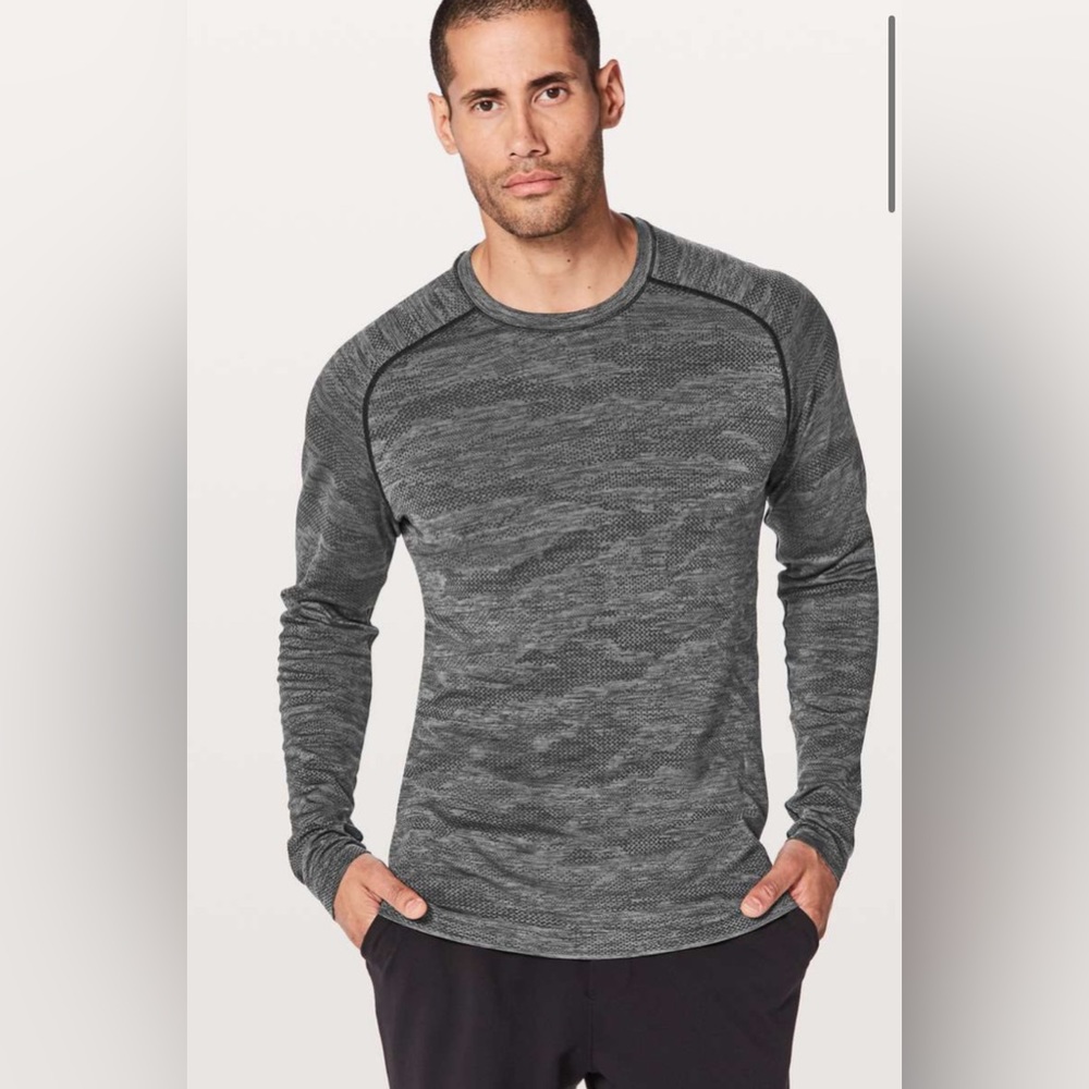 Lululemon Black Camo Swiftly Long Sleeve Size XL